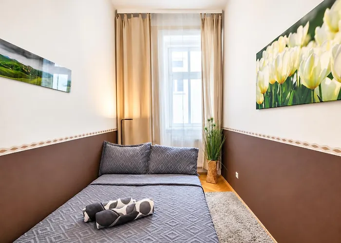 2 Bedroom For 6 Near Augarten & U4 - U2 Metro Apartment *
